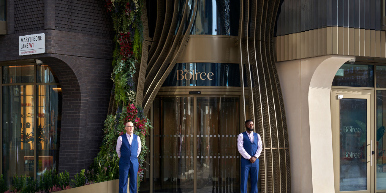 Integrated hotel technology and telecoms for 5-star service